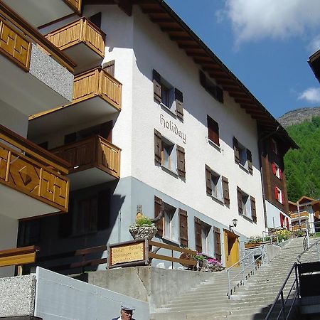 Apartmenthaus Holiday Saas Fee Extérieur photo