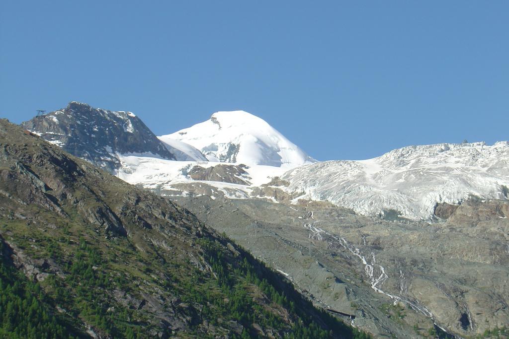 Apartmenthaus Holiday Saas Fee Extérieur photo