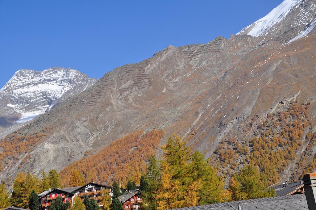 Apartmenthaus Holiday Saas Fee Extérieur photo