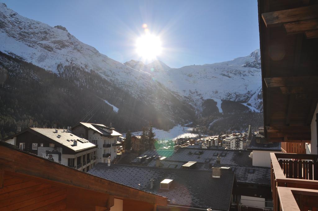 Apartmenthaus Holiday Saas Fee Extérieur photo